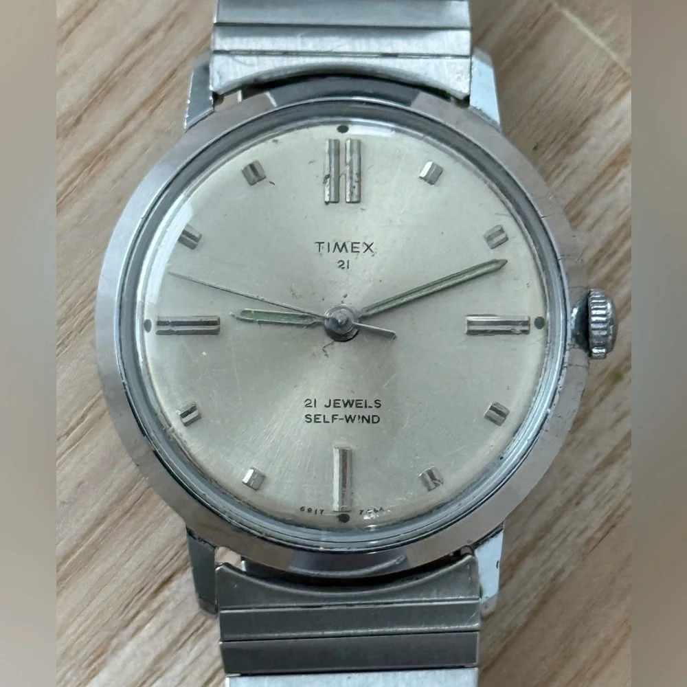 Timex 1968 Prestige 21 Jewels Self-Winding Vintage Watch Stainless Bracelet